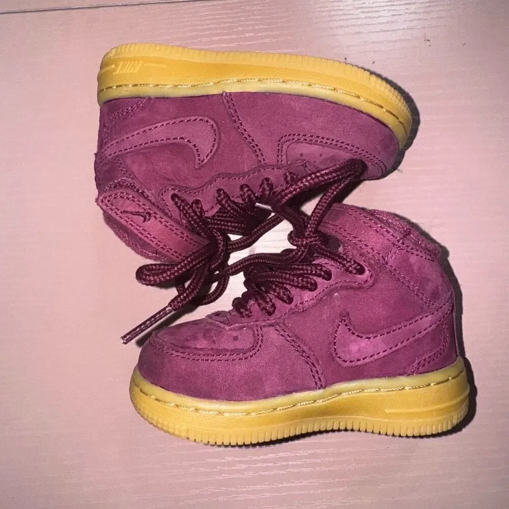 Nike Baby Size 4C Purple High Top Air Force 1